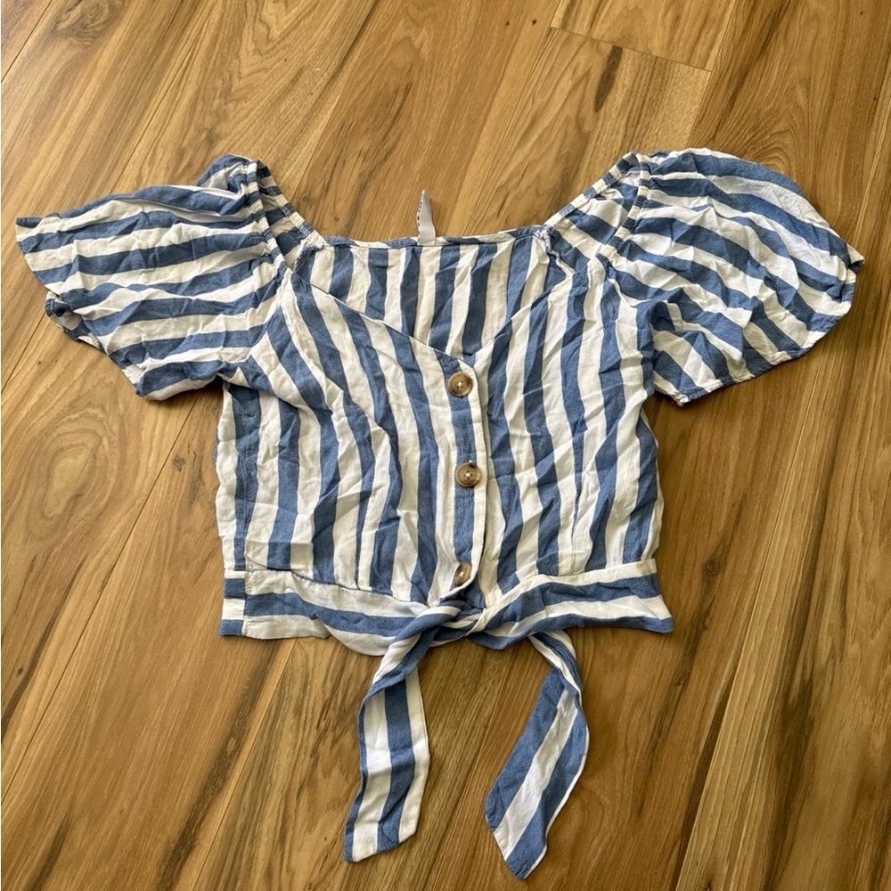 Amisu Blue and White Puff Sleeve Crop Blouse